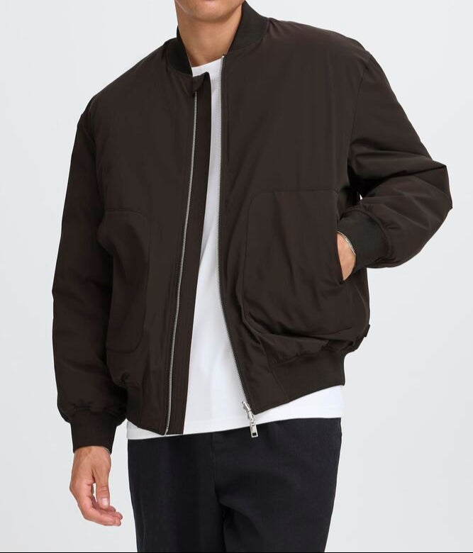 Solid bomber